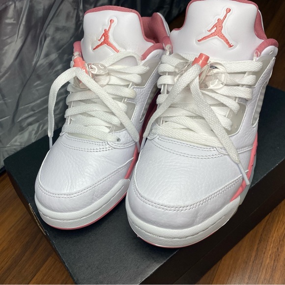 NIKE Air Jordan 5 Low “White/Desert Berry” - Picture 4 of 7